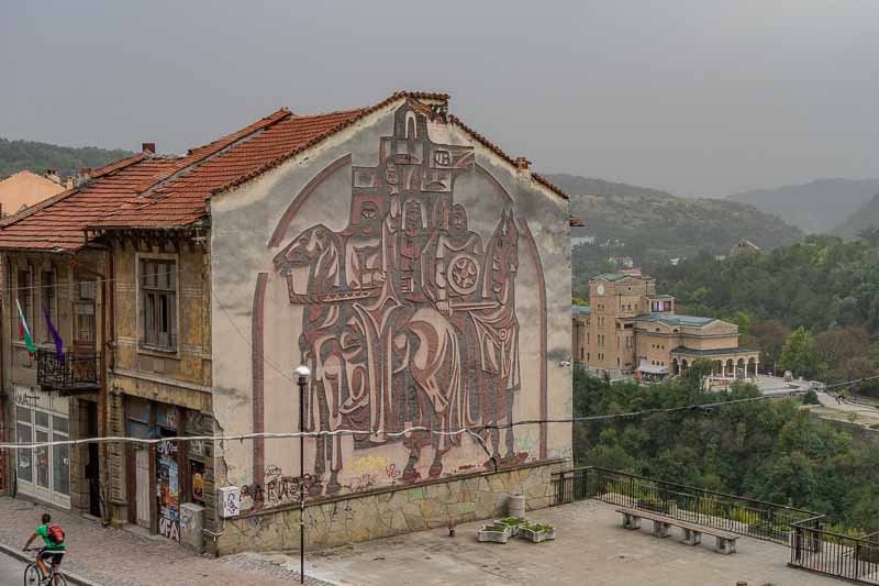 Street scene with Boris Denev Art Gallery beyond