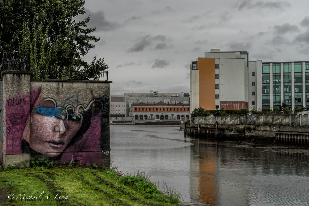 Graffiti along the grand canal