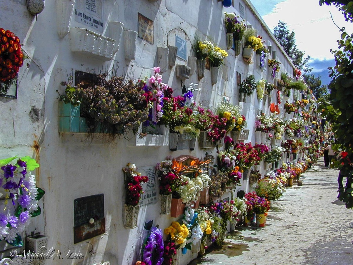 Antigua Cemetary on Dia de los Muertos